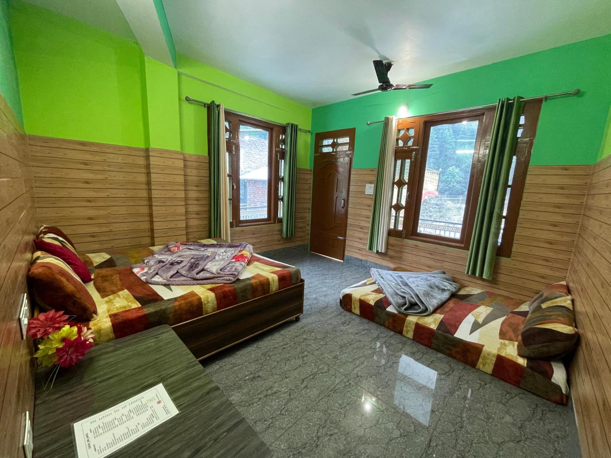Chojh Inn Guest House Kasol Zewnętrze zdjęcie