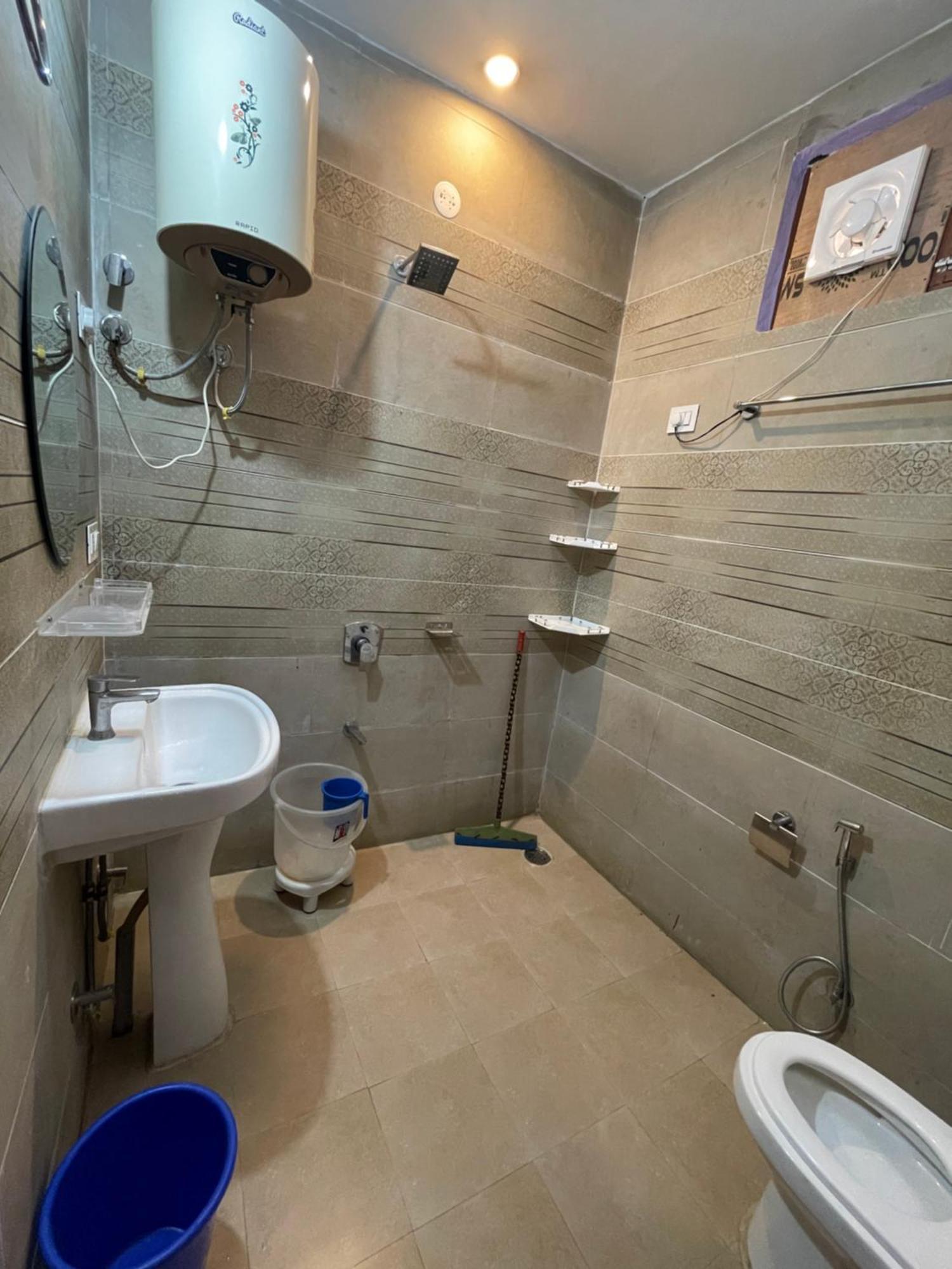 Chojh Inn Guest House Kasol Zewnętrze zdjęcie